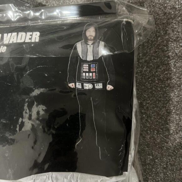 NEW ADULT Star Wars Disney Darth Vader Black 1-piece Halloween Costume Men Small - Picture 7 of 9